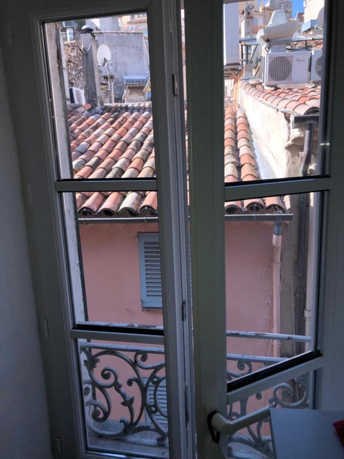 Appartamento À deux pas du Palais des Festivals , deux pièces dans le bas du quartier historique du Suquet à Cannes Esterno foto