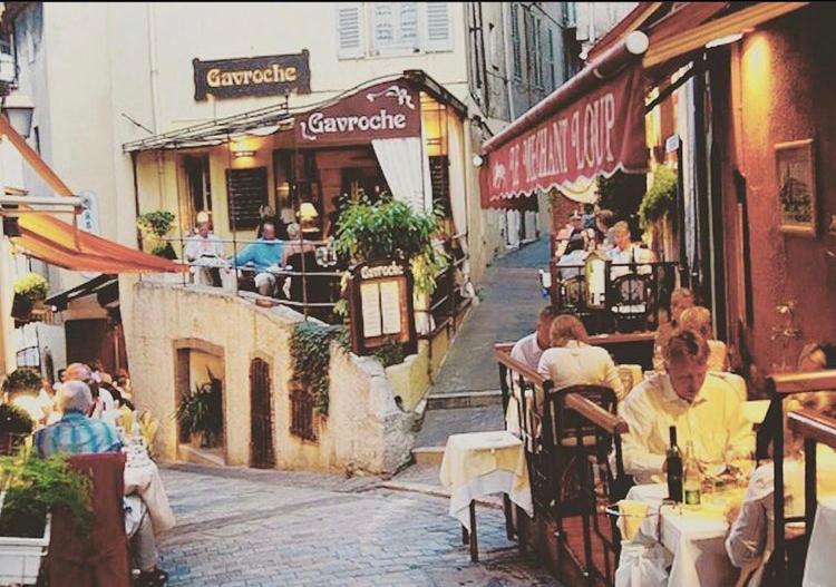 Appartamento À deux pas du Palais des Festivals , deux pièces dans le bas du quartier historique du Suquet à Cannes Esterno foto