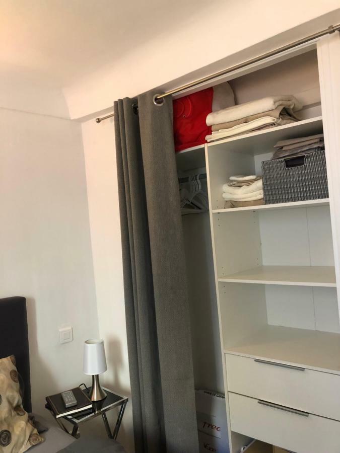 Appartamento À deux pas du Palais des Festivals , deux pièces dans le bas du quartier historique du Suquet à Cannes Esterno foto