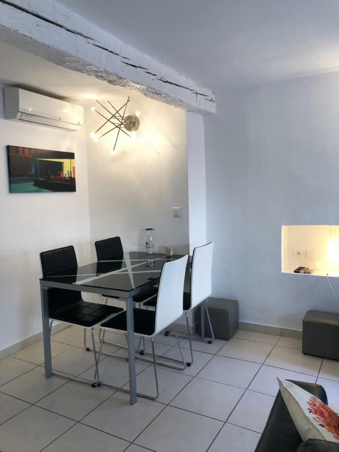 Appartamento À deux pas du Palais des Festivals , deux pièces dans le bas du quartier historique du Suquet à Cannes Esterno foto