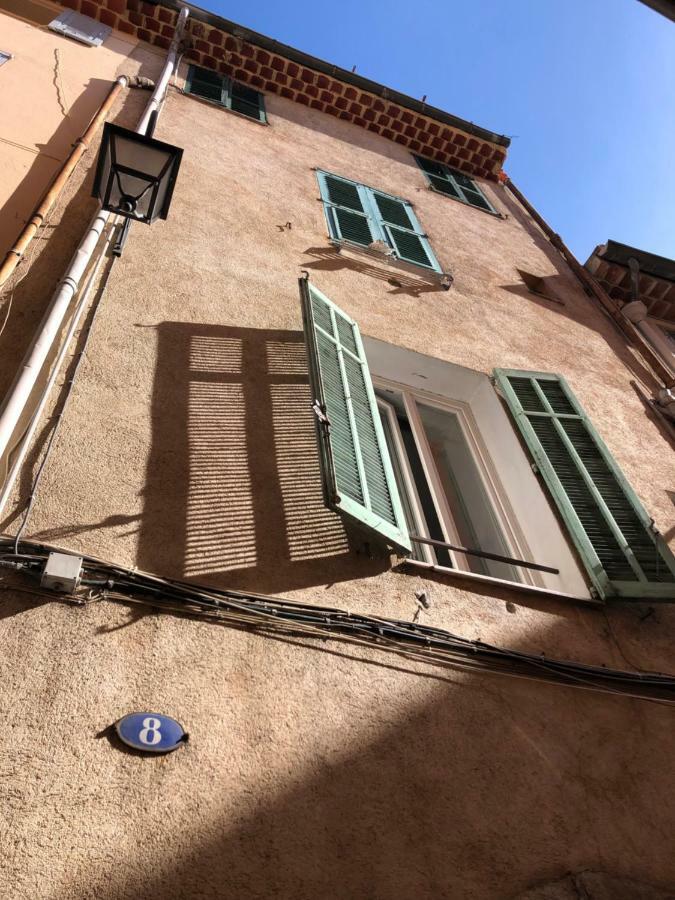 Appartamento À deux pas du Palais des Festivals , deux pièces dans le bas du quartier historique du Suquet à Cannes Esterno foto